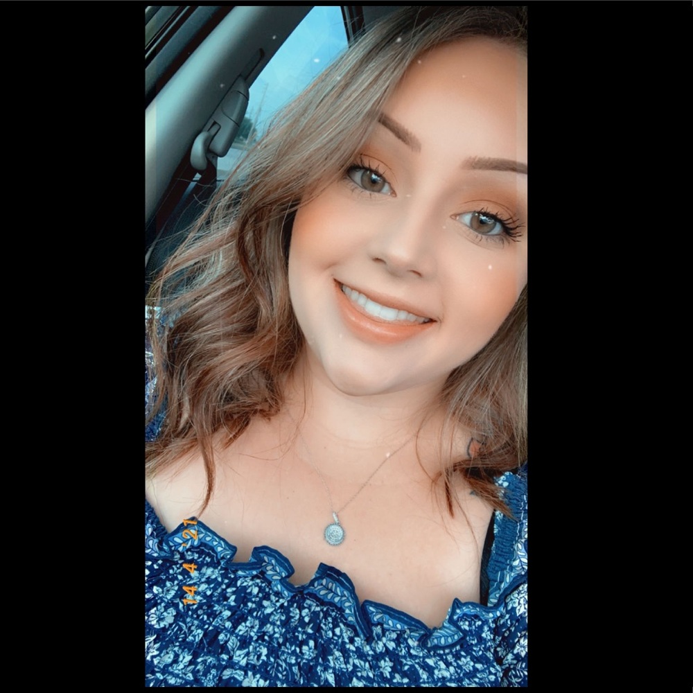 Meet your Posher, Amanda